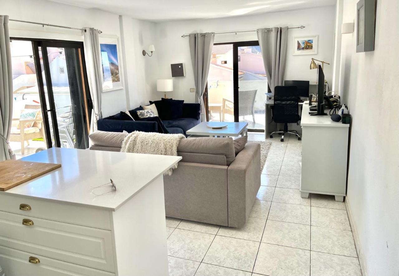 Sea View Penthouse With Large Terrace Apartman Los Cristianos  Kültér fotó