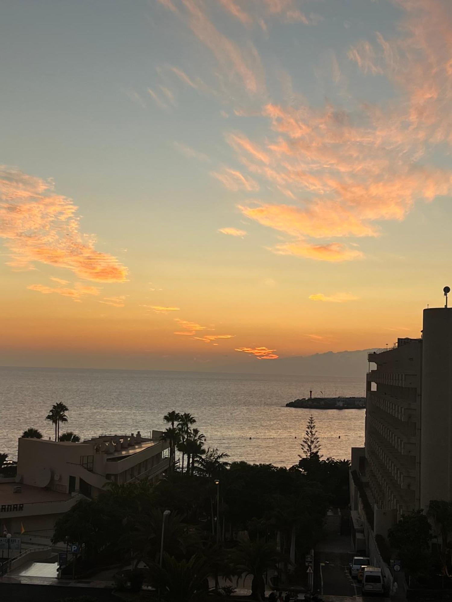 Sea View Penthouse With Large Terrace Apartman Los Cristianos  Kültér fotó